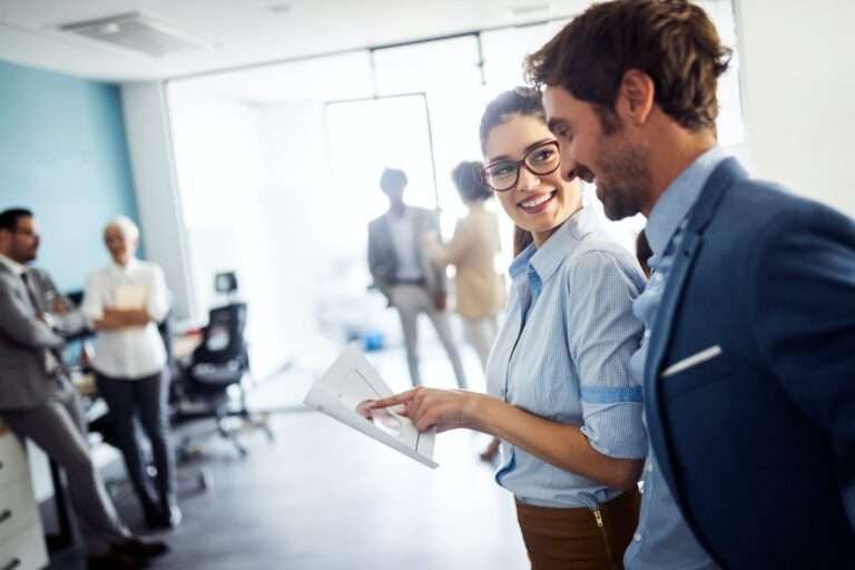 successful-group-of-business-people-at-work-in-office